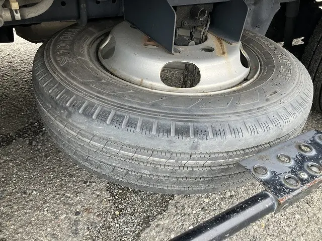 いすゞ エルフ 2RG-NLR88AN(2WD)の写真26