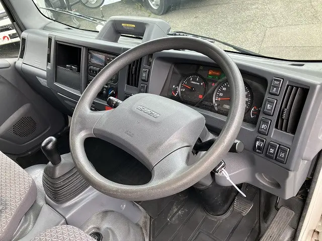 いすゞ エルフ 2RG-NLR88AN(2WD)の写真27