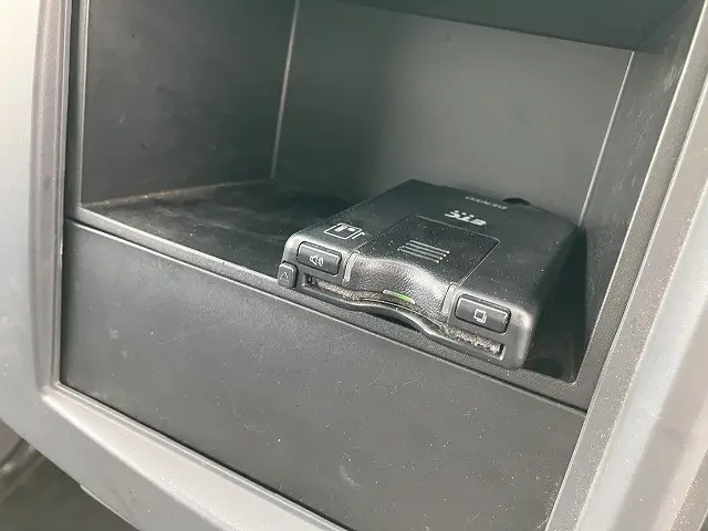 いすゞ エルフ 2RG-NLR88AN(2WD)の写真32