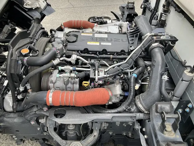 いすゞ エルフ 2RG-NLR88AN(2WD)の写真44