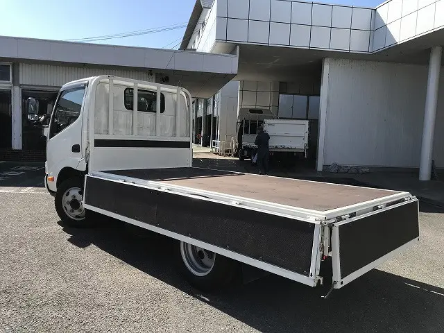 日野 デュトロ 2RG-XZU605M(2WD)の写真11