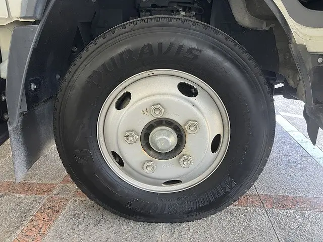 いすゞ エルフ 2RG-NPR88AR(2WD)の写真22