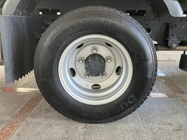 いすゞ エルフ 2RG-NPR88AR(2WD)の写真25