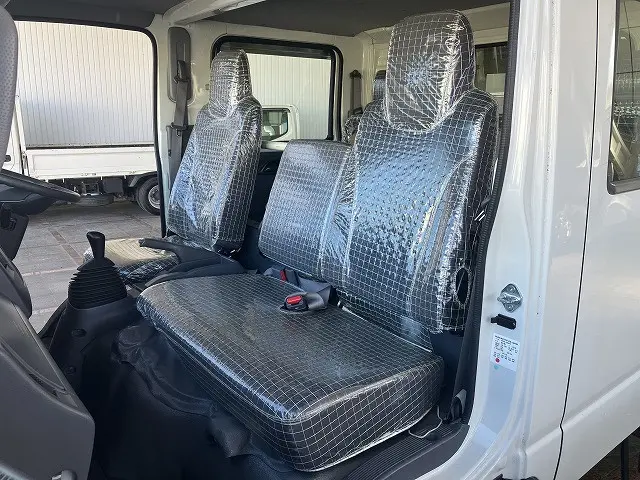 いすゞ エルフ 2RG-NPR88AR(2WD)の写真32