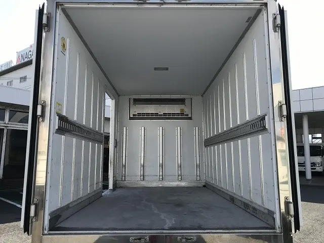 三菱 キャンター TPG-FBA50(2WD)の写真17