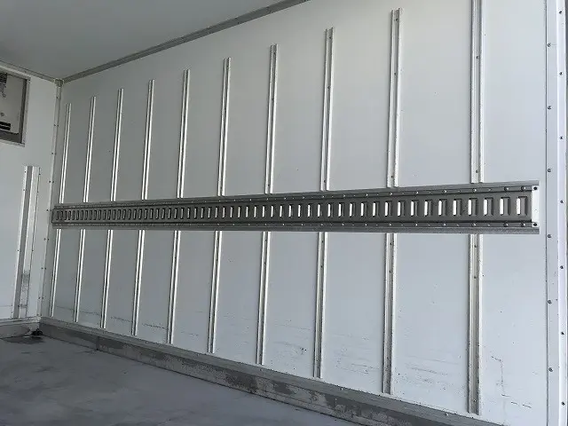 三菱 キャンター TPG-FBA50(2WD)の写真21