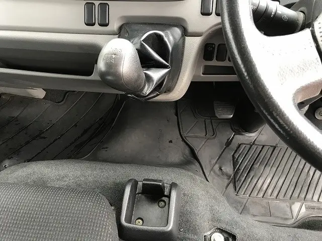 三菱 キャンター TPG-FBA50(2WD)の写真33