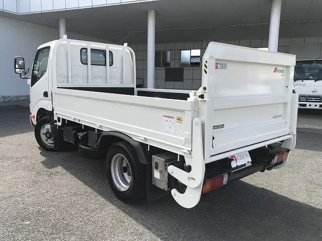 トヨタ トヨエース TPG-XZC605(2WD)の写真4
