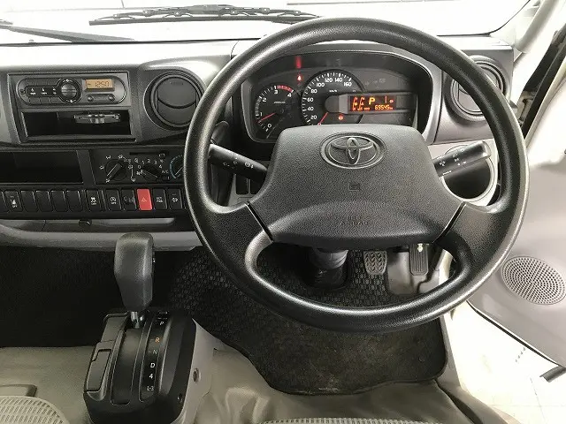 トヨタ トヨエース TPG-XZC605(2WD)の写真27