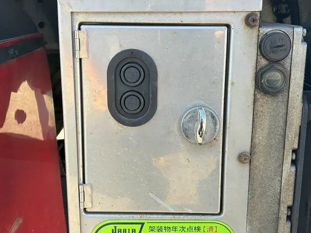 いすゞ エルフ 2RG-NJS88A(4WD)の写真48