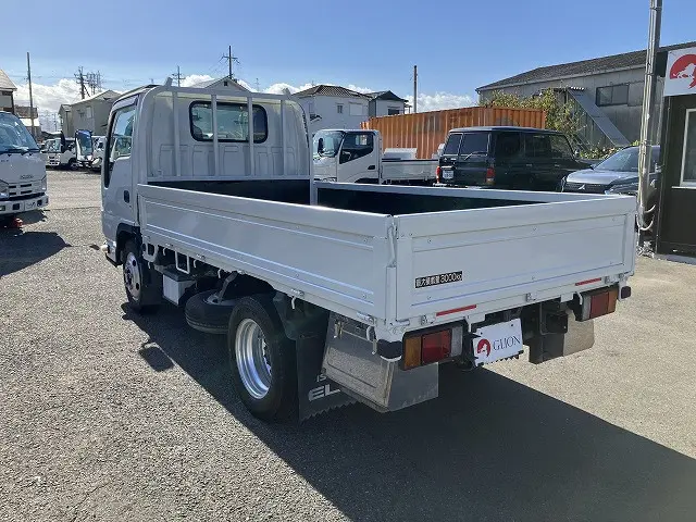 いすゞ エルフ TRG-NKR85A(2WD)の写真6
