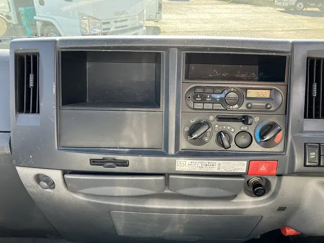 いすゞ エルフ TRG-NKR85A(2WD)の写真40