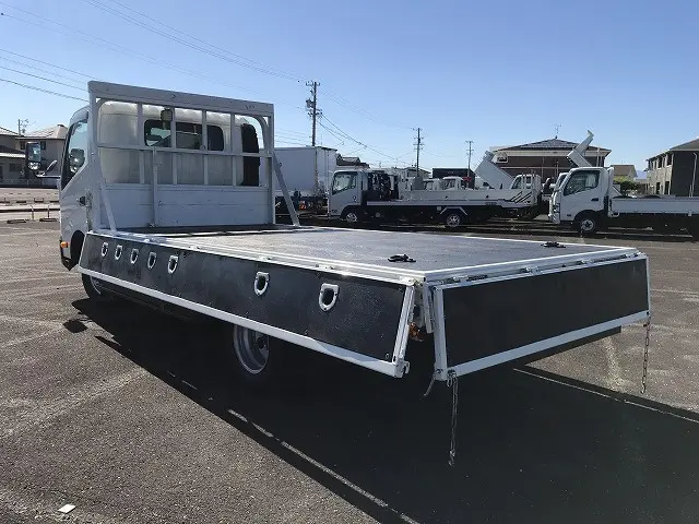 日野 デュトロ 2KG-XZU775M(4WD)の写真11