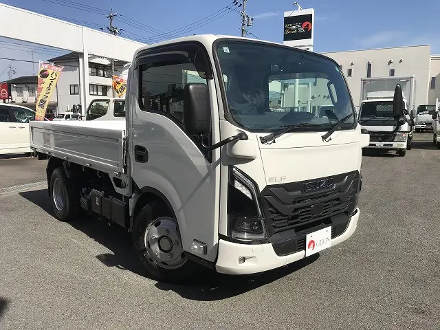 いすゞ エルフ 2TG-NKR88AF(2WD)の写真3