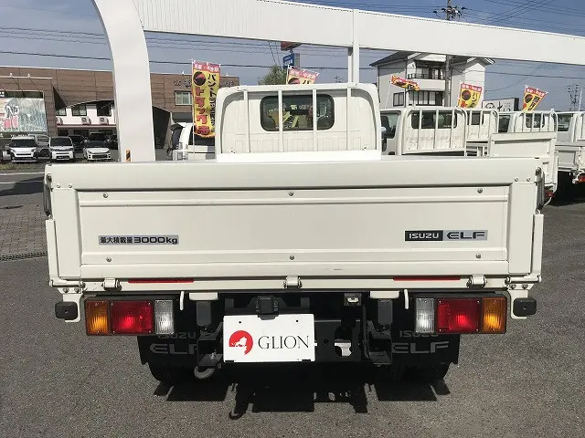 いすゞ エルフ 2TG-NKR88AF(2WD)の写真5