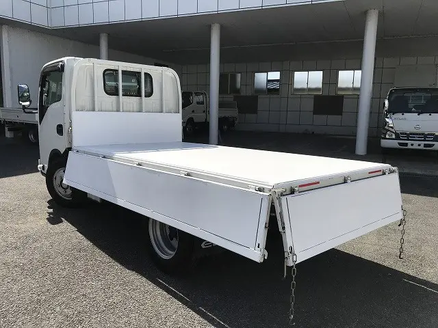 いすゞ エルフ 2TG-NKR88AF(2WD)の写真11