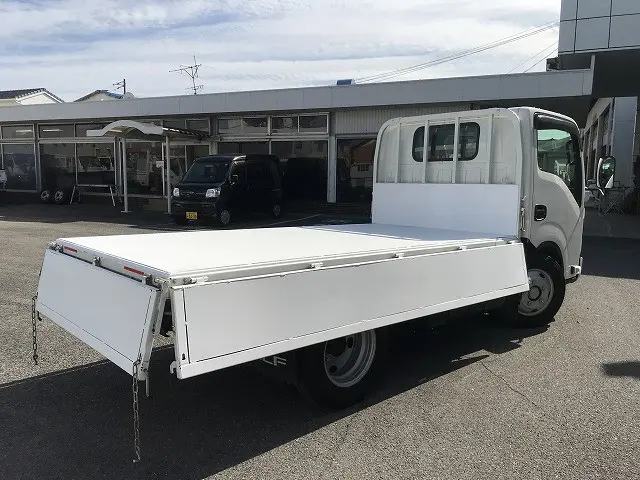 いすゞ エルフ 2TG-NKR88AF(2WD)の写真13