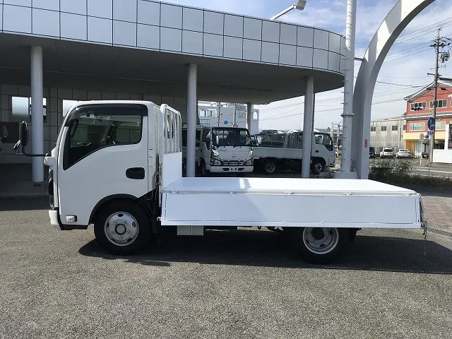いすゞ エルフ 2TG-NKR88AF(2WD)の写真14