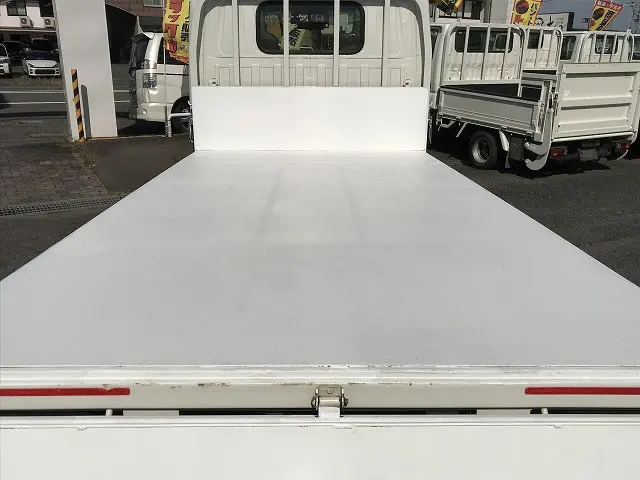 いすゞ エルフ 2TG-NKR88AF(2WD)の写真16