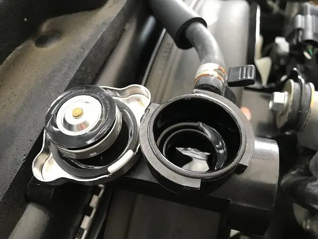 いすゞ エルフ 2TG-NKR88AF(2WD)の写真24