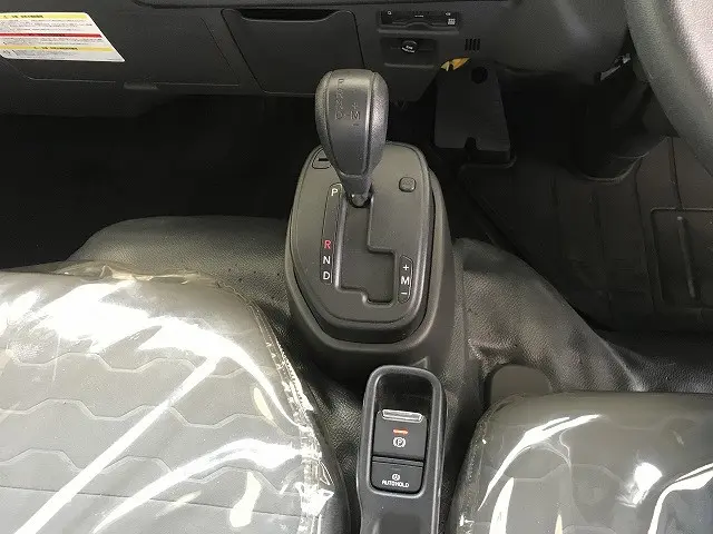 いすゞ エルフ 2TG-NKR88AF(2WD)の写真29