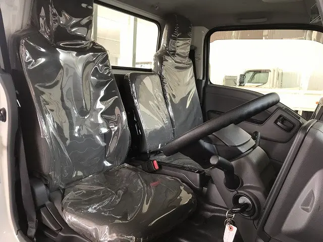 いすゞ エルフ 2TG-NKR88AF(2WD)の写真34