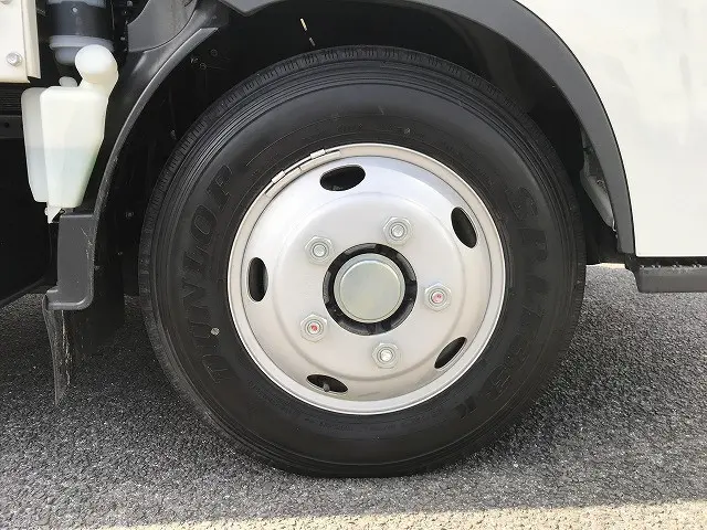 いすゞ エルフ 2TG-NKR88AF(2WD)の写真41