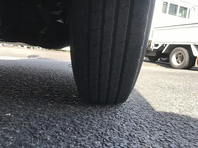 いすゞ エルフ 2TG-NKR88AF(2WD)の写真45