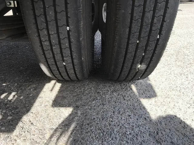 いすゞ エルフ 2TG-NKR88AF(2WD)の写真48