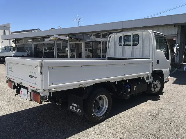 いすゞ エルフ 2RG-NJR88A(2WD)の写真6