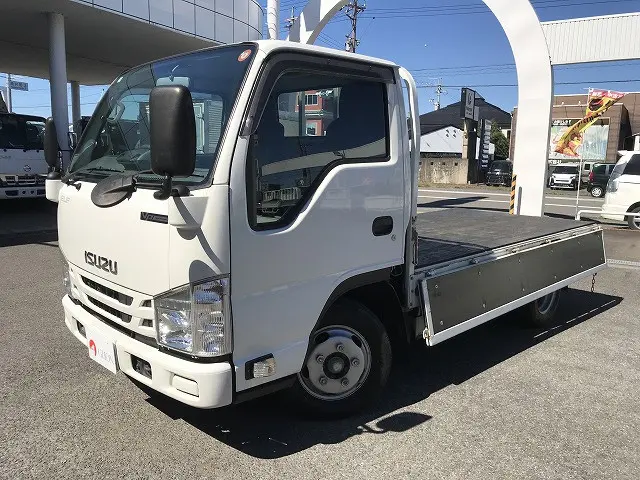 いすゞ エルフ 2RG-NJR88A(2WD)の写真9