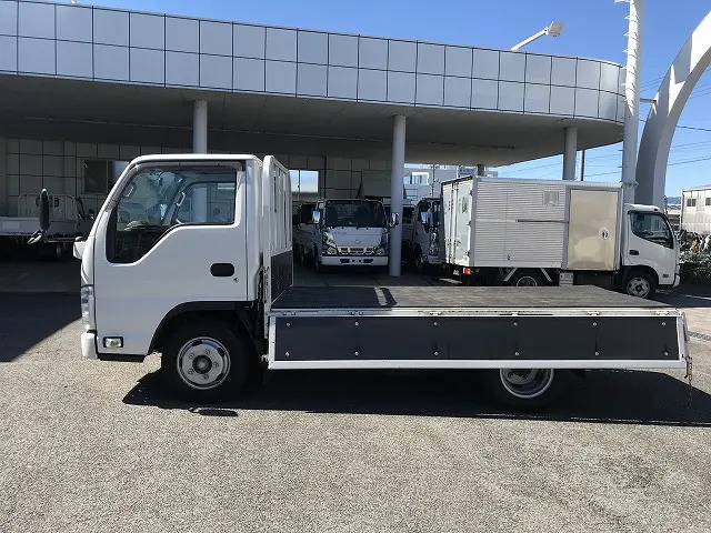 いすゞ エルフ 2RG-NJR88A(2WD)の写真14