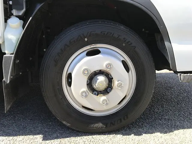 いすゞ エルフ 2RG-NJR88A(2WD)の写真39