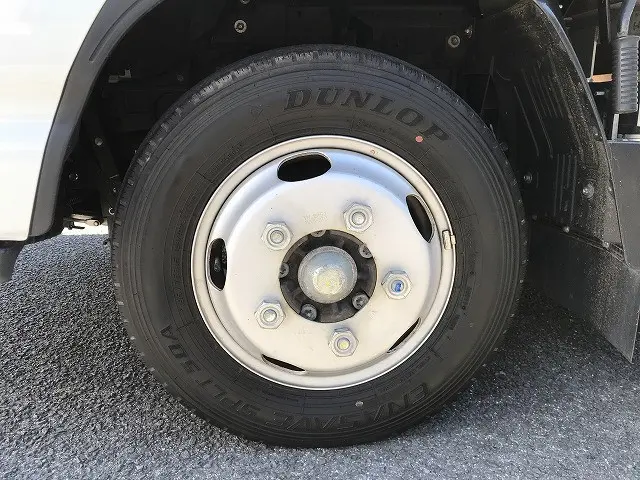 いすゞ エルフ 2RG-NJR88A(2WD)の写真40