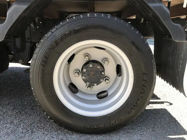 いすゞ エルフ 2RG-NJR88A(2WD)の写真41