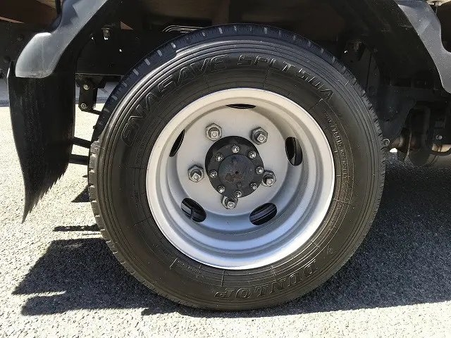 いすゞ エルフ 2RG-NJR88A(2WD)の写真42