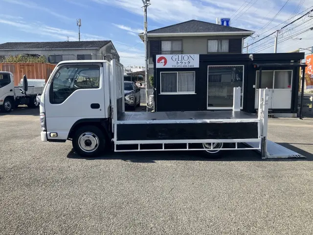 いすゞ エルフ TRG-NJR85A(2WD)の写真11