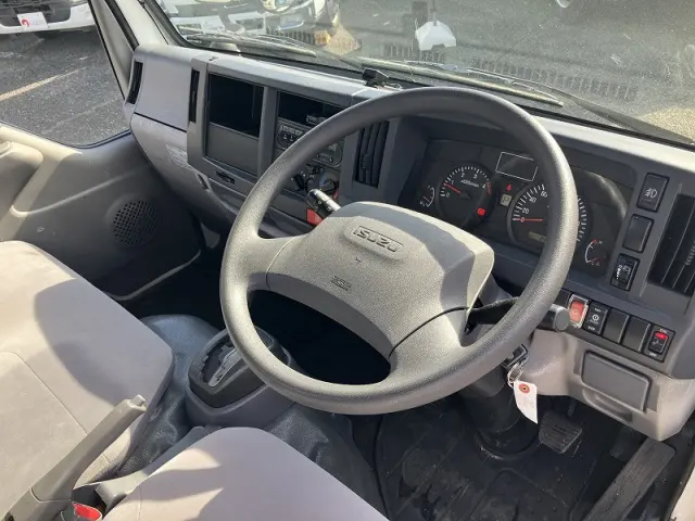 いすゞ エルフ TRG-NJR85A(2WD)の写真37