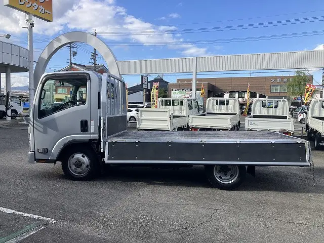 いすゞ エルフ 2RG-NMS88AR(4WD)の写真11
