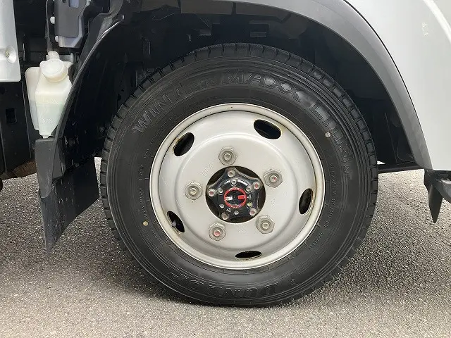 いすゞ エルフ 2RG-NMS88AR(4WD)の写真23