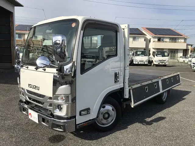 いすゞ エルフ 2RG-NMR88R(2WD)の写真9