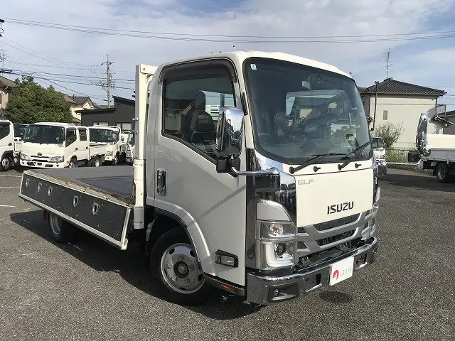 いすゞ エルフ 2RG-NMR88R(2WD)の写真10