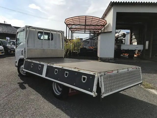 いすゞ エルフ 2RG-NMR88R(2WD)の写真11
