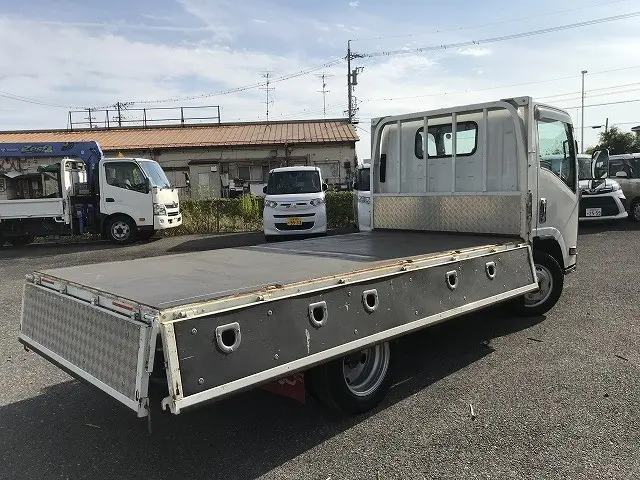 いすゞ エルフ 2RG-NMR88R(2WD)の写真13