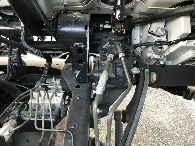 いすゞ エルフ 2RG-NMR88R(2WD)の写真21