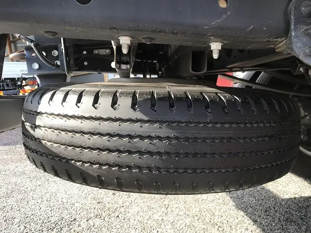 いすゞ エルフ 2RG-NMR88R(2WD)の写真44