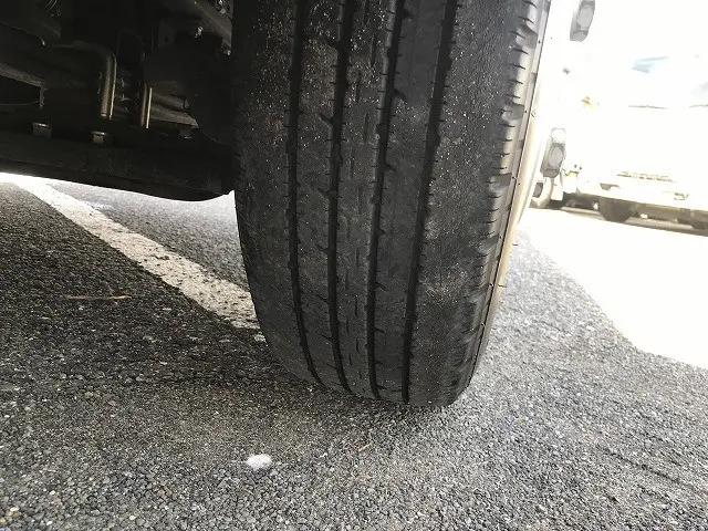 いすゞ エルフ 2RG-NMR88R(2WD)の写真45