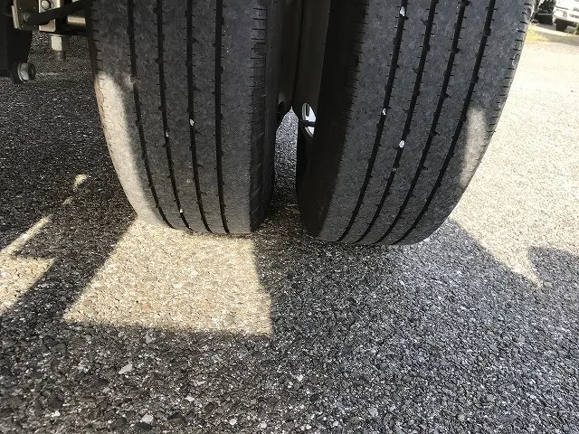 いすゞ エルフ 2RG-NMR88R(2WD)の写真48
