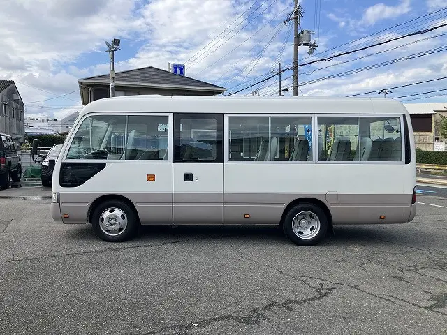 トヨタ コースター SKG-XZB40(2WD)の写真4