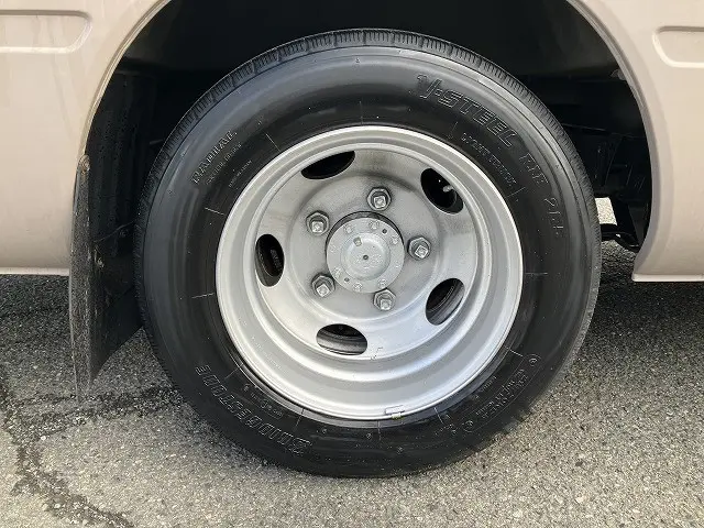 トヨタ コースター SKG-XZB40(2WD)の写真18